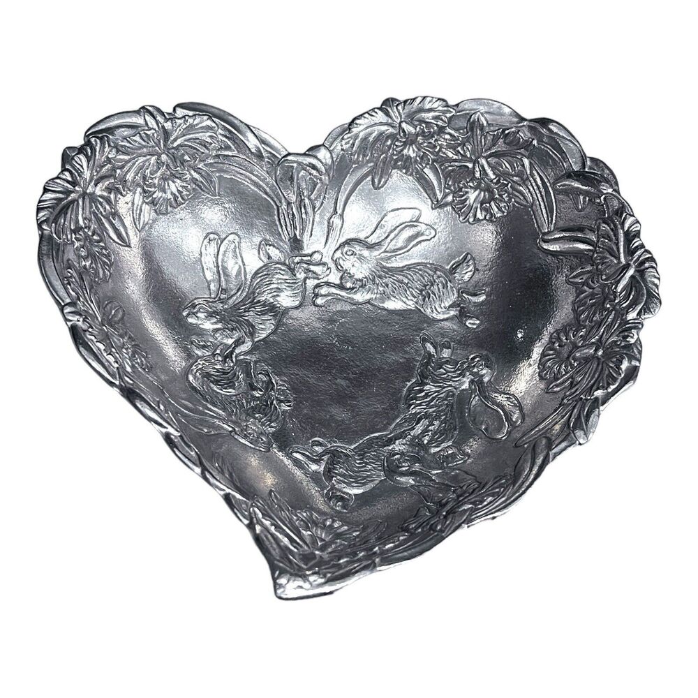 Arthur Court Vintage Bunnies & Orchids Heart Shaped Bowl 1994 Approx 10”x9”x3”